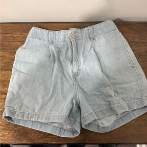 Denizen from Levi's Light Wash Jean Shorts